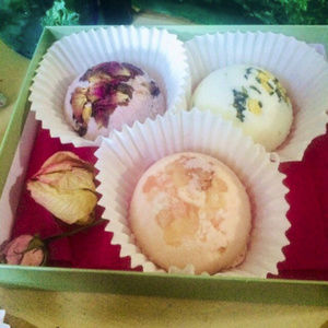 Luxurious Shower & Bath Truffles Set/3 Assorted
